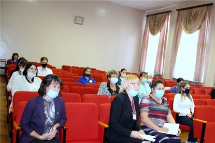На встрече с заместителем министра труда и социальной защиты Чувашской Республики Александром Колесниковым рассмотрен  вопрос оказания государственной социальной помощи на основании социального контракта