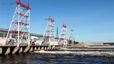 Для пропуска половодья Чебоксарская ГЭС начала холостой сброс воды
